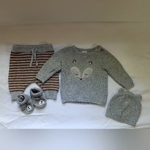 Newborn outfit